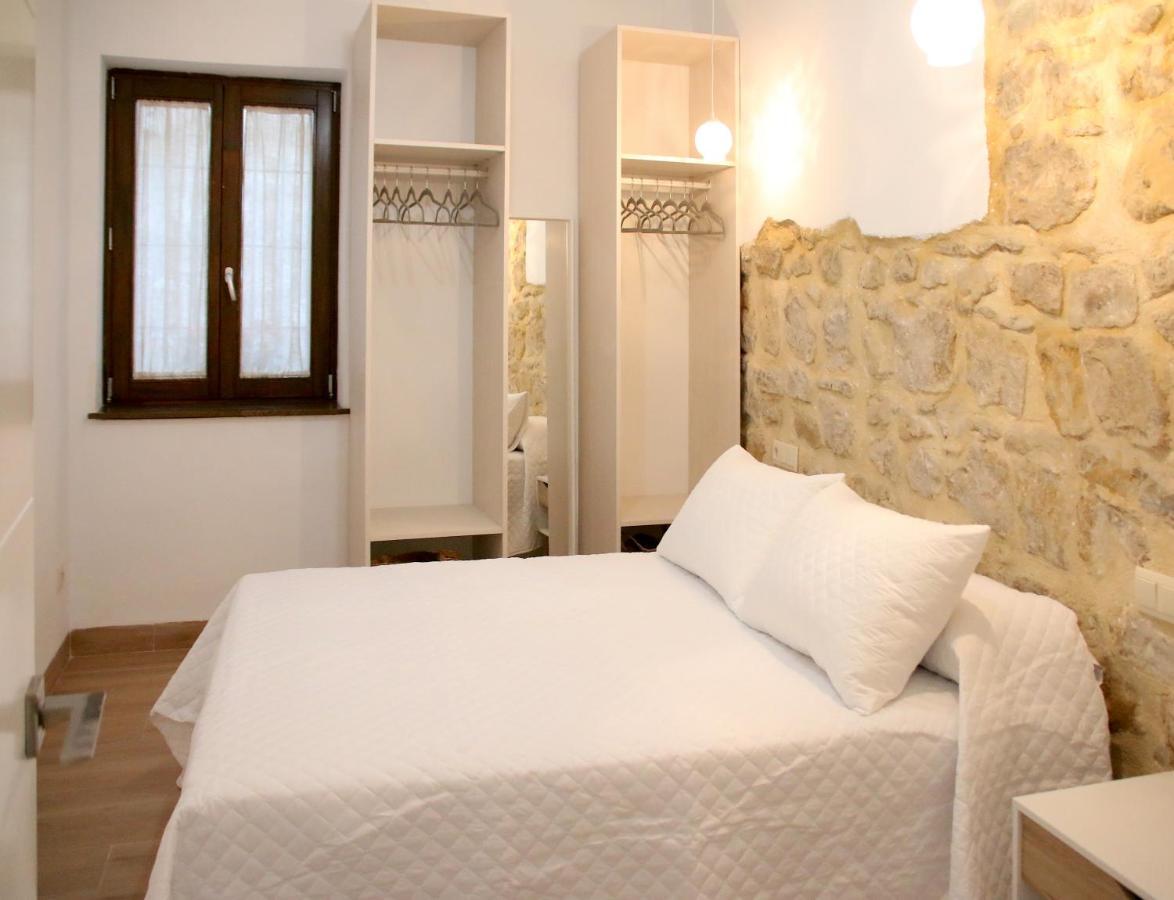 Apartamentos Turisticos La Estacion Убеда Экстерьер фото